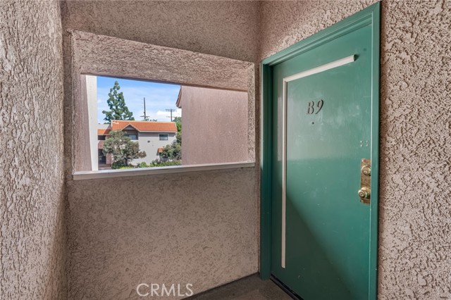 Detail Gallery Image 5 of 39 For 10943 Laurel Canyon #B9,  San Fernando,  CA 91340 - 2 Beds | 2 Baths
