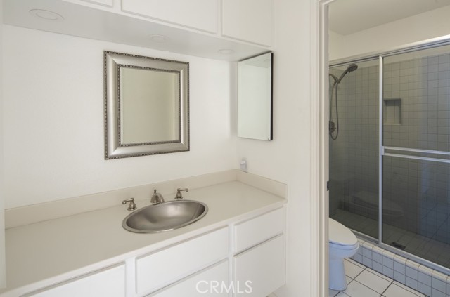 Detail Gallery Image 13 of 19 For 930 Poppy Ln, Corona Del Mar,  CA 92625 - 2 Beds | 2 Baths