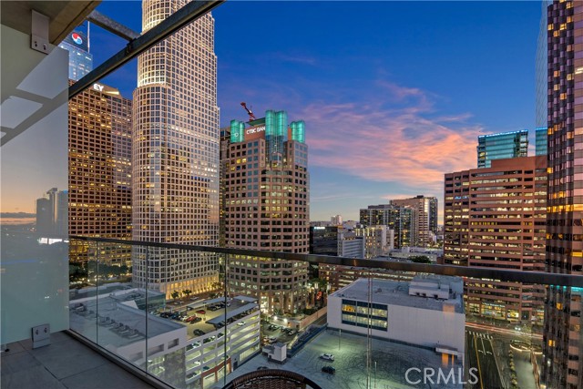 Detail Gallery Image 1 of 17 For 877 Francisco St #1921,  Los Angeles,  CA 90017 - 0 Beds | 1 Baths