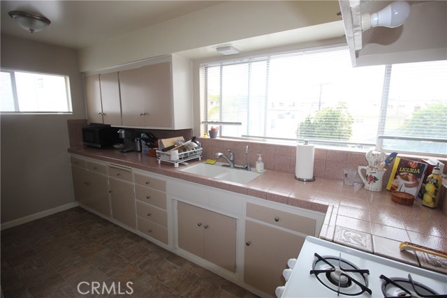 508 30th Street, Hermosa Beach CA: https://media.crmls.org/medias/fccbad29-770b-4c41-875c-4d4532f4ac72.jpg