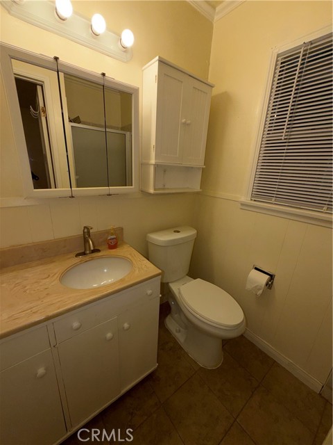 Detail Gallery Image 3 of 9 For 7012 Forbes, Van Nuys,  CA 91406 - 2 Beds | 2 Baths