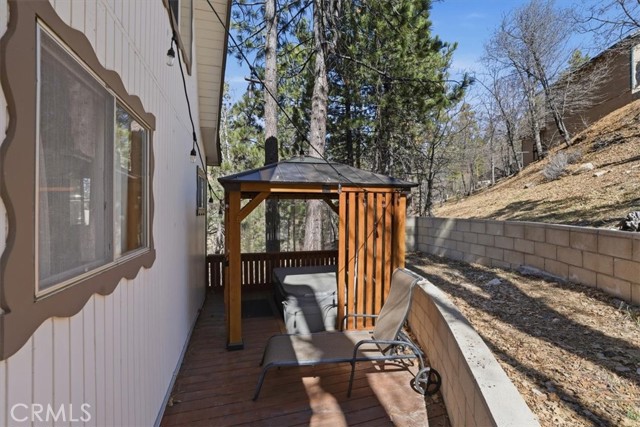 Detail Gallery Image 35 of 40 For 1146 Ridge, Fawnskin,  CA 92333 - 2 Beds | 1 Baths