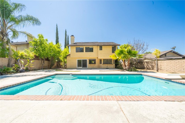 49 Village Loop Road, Pomona CA: https://media.crmls.org/medias/fccbf5a7-b8f7-4e20-97ff-1a21f0bb6133.jpg