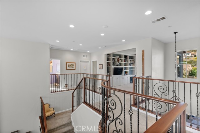 Image 15 of 49 For 18655 Cedar Crest Drive