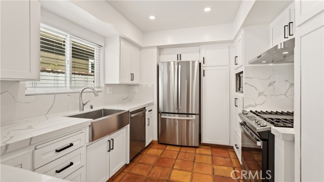 Detail Gallery Image 13 of 33 For 304 Larkspur Ave, Corona Del Mar,  CA 92625 - 3 Beds | 2/1 Baths