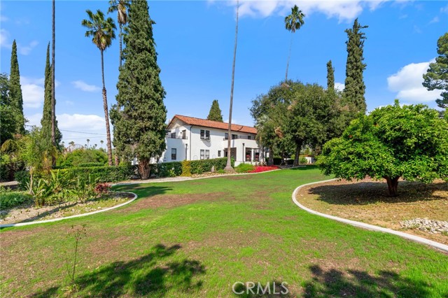 Detail Gallery Image 5 of 75 For 24 W Hilton Ave, Redlands,  CA 92373 - 5 Beds | 4 Baths