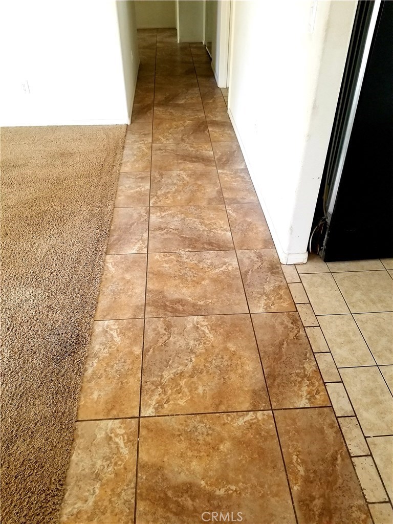 https://media.crmls.org/medias/fccd6f18-c850-4bad-8b1e-d0c87b642ad7.jpg?preset=X-Large