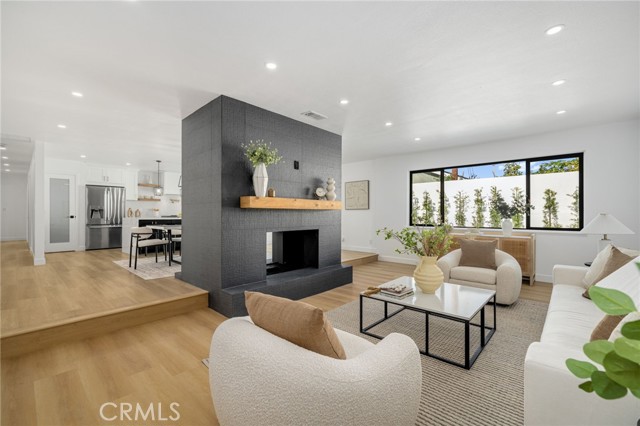 Detail Gallery Image 11 of 33 For 4401 E Fernwood, Orange,  CA 92869 - 4 Beds | 2 Baths