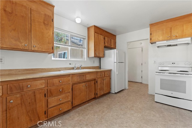 857 Nelson Avenue, Oroville CA: https://media.crmls.org/medias/fccee90f-f453-45b4-9418-58020434a510.jpg