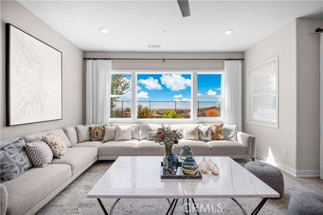 Detail Gallery Image 9 of 55 For 539 Serrano Summit Dr, Lake Forest,  CA 92630 - 4 Beds | 3 Baths