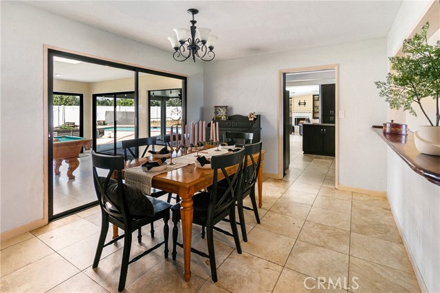 419 Marcia Street, Redlands CA: https://media.crmls.org/medias/fccf89af-f35b-408d-852c-bb453d5f6d28.jpg