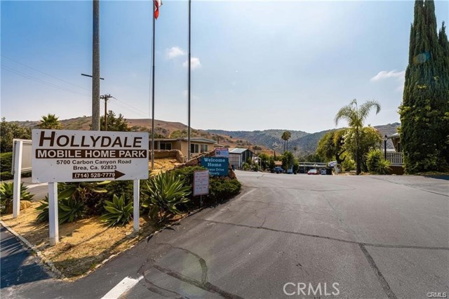 Detail Gallery Image 13 of 18 For 5700 Carbon Canyon Rd #61,  Brea,  CA 92823 - 3 Beds | 2 Baths