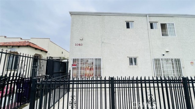 1083 Gaviota Avenue, Long Beach CA: https://media.crmls.org/medias/fcd06849-0960-40e0-9cce-f181414b24c0.jpg