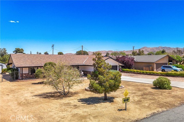 Detail Gallery Image 2 of 47 For 8759 San Diego Dr, Yucca Valley,  CA 92284 - 3 Beds | 2 Baths