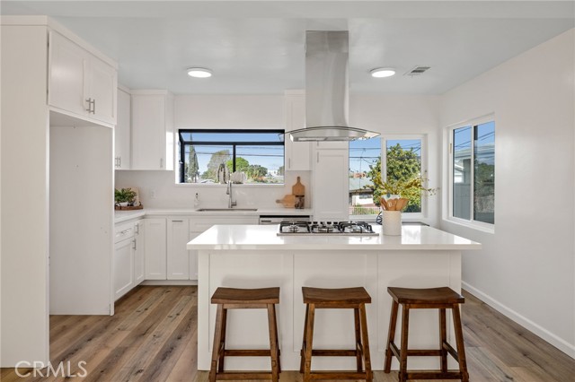 3974 Newton Street, Torrance, California 90505, 3 Bedrooms Bedrooms, ,2 BathroomsBathrooms,Residential,For Sale,Newton,PV25048381