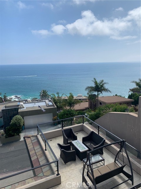 31422 Ceanothus Drive, Laguna Beach CA: https://media.crmls.org/medias/fcd0c6d3-41fc-44cf-85da-285a7104822c.jpg