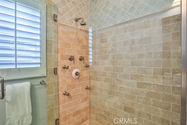Detail Gallery Image 27 of 70 For 22818 Gray Fox Dr, Canyon Lake,  CA 92587 - 6 Beds | 3/1 Baths