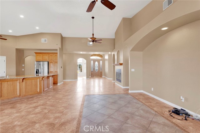 Detail Gallery Image 10 of 65 For 17412 Danbury Ave, Hesperia,  CA 92345 - 6 Beds | 3 Baths