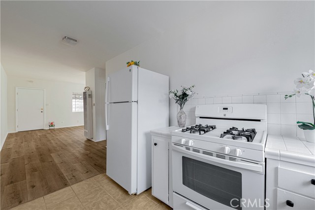 Detail Gallery Image 11 of 21 For 118 S Manhattan Pl #6,  Los Angeles,  CA 90004 - 1 Beds | 1 Baths