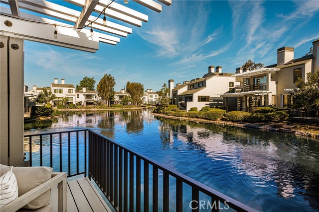 Detail Gallery Image 4 of 75 For 30 Waterway #43,  Irvine,  CA 92614 - 2 Beds | 2 Baths