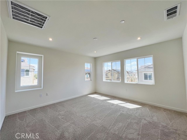 Detail Gallery Image 10 of 26 For 16067 Olivas Ln, Fontana,  CA 92336 - 4 Beds | 2/1 Baths