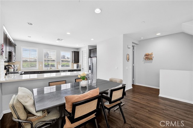 Detail Gallery Image 6 of 25 For 1021 Mandarin, Fullerton,  CA 92833 - 3 Beds | 3/1 Baths