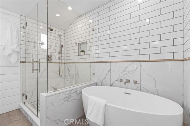 Detail Gallery Image 20 of 32 For 12947 La Maida St, Sherman Oaks,  CA 91423 - 4 Beds | 3 Baths