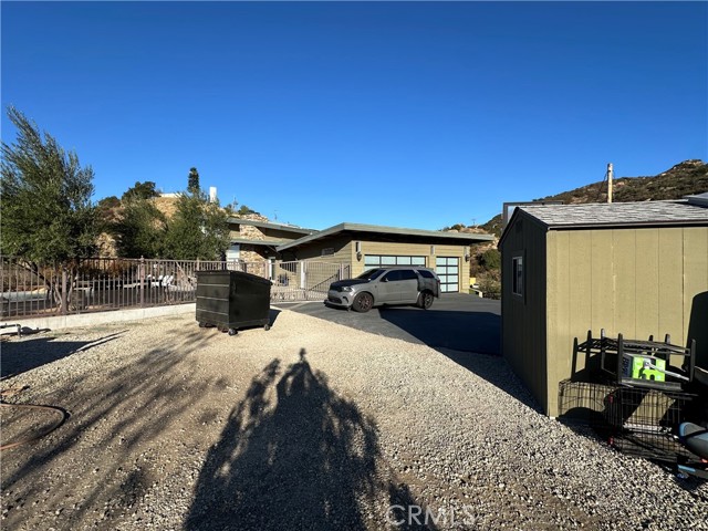 Detail Gallery Image 20 of 36 For 7300 Santa Susana Pass Rd, Simi Valley,  CA 93063 - 3 Beds | 2/1 Baths