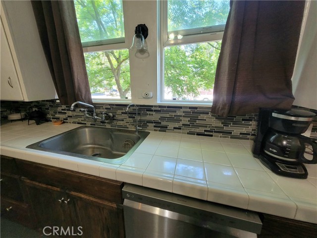 Detail Gallery Image 12 of 22 For 1948 K St, Merced,  CA 95340 - 3 Beds | 2 Baths