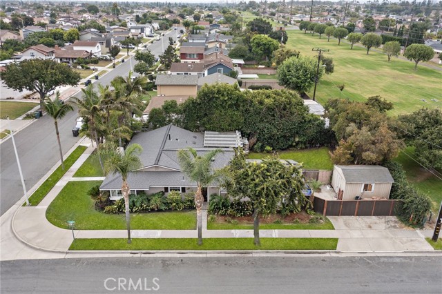 17327 Santa Lucia Street, Fountain Valley CA: https://media.crmls.org/medias/fcd3654a-5e4f-4226-acad-0f1b9a147343.jpg