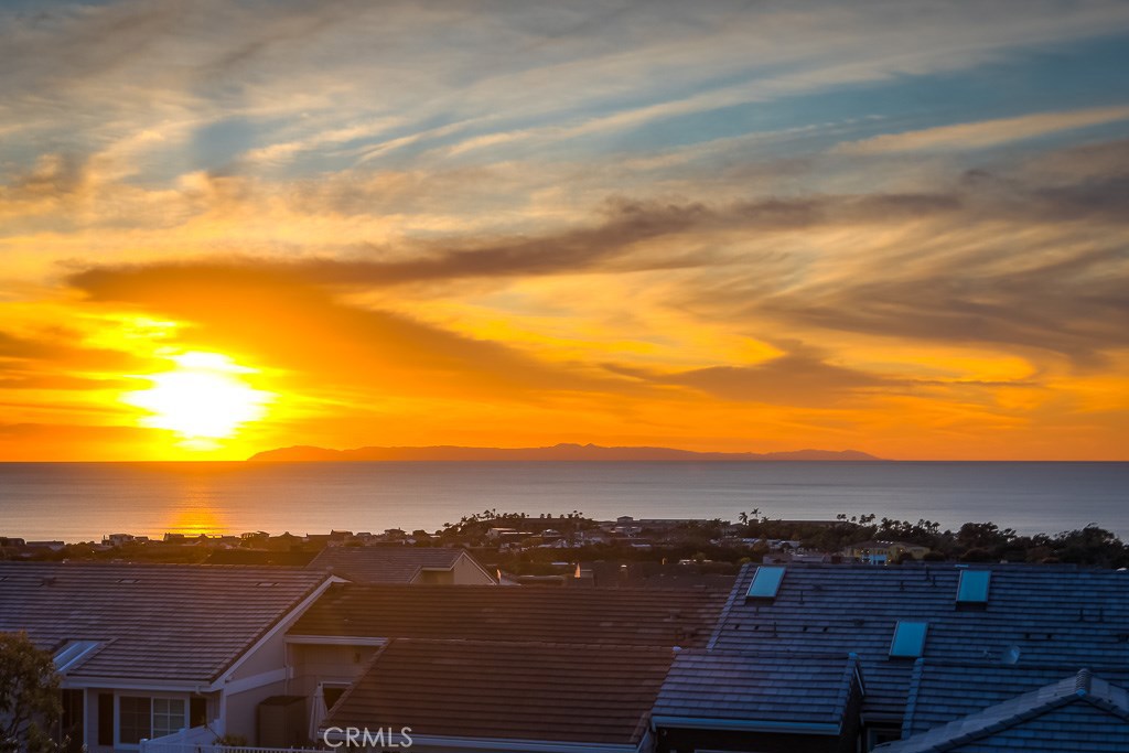 https://media.crmls.org/medias/fcd36797-5c12-4cce-b196-4ed3cad09480.jpg?preset=X-Large