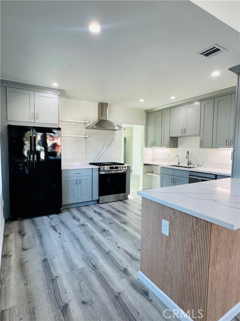 Detail Gallery Image 4 of 30 For 3634 Caspian, Long Beach,  CA 90810 - 4 Beds | 2 Baths