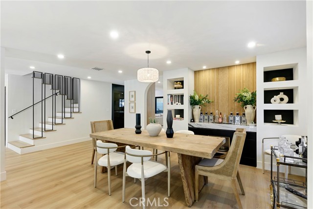 Detail Gallery Image 61 of 75 For 22269 Avenue San Luis, Woodland Hills,  CA 91364 - 5 Beds | 5/1 Baths