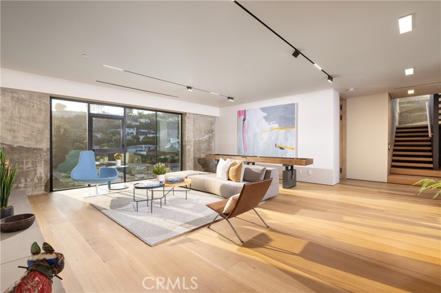 1000 Oriole Drive, Laguna Beach CA: https://media.crmls.org/medias/fcd5584b-2c8e-476e-a03e-5f69946b812a.jpg