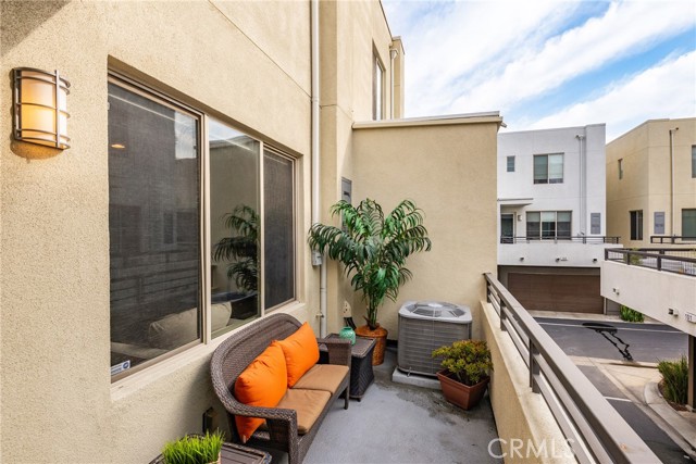 Detail Gallery Image 39 of 60 For 12921 Mission Avenue #102,  Hawthorne,  CA 90250 - 2 Beds | 2/1 Baths