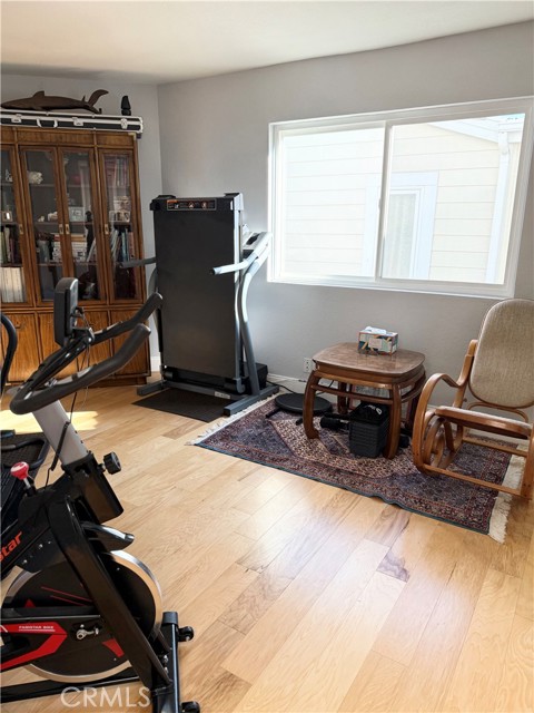 305 21st Street, Huntington Beach CA: https://media.crmls.org/medias/fcd60af3-f747-4bd7-bcf1-4a7c1cd9f449.jpg