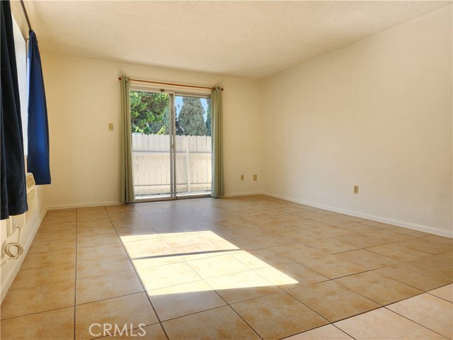 Detail Gallery Image 16 of 23 For 9116 Palm St, Bellflower,  CA 90706 - – Beds | – Baths