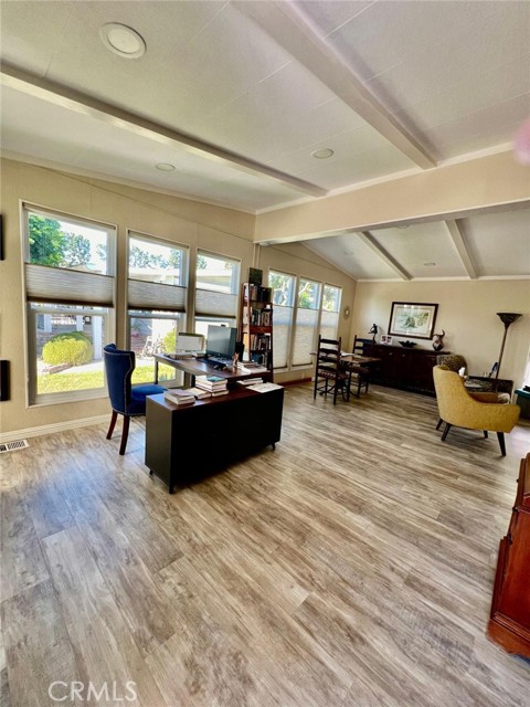 Image 27 of 45 For 215 Clearlake Circle 215