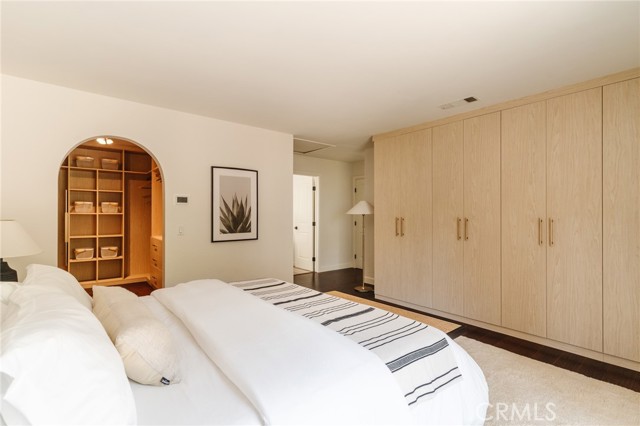 1541 Indiana Avenue, South Pasadena CA: https://media.crmls.org/medias/fcd68081-fd73-493a-a60c-e1f4292ddae3.jpg
