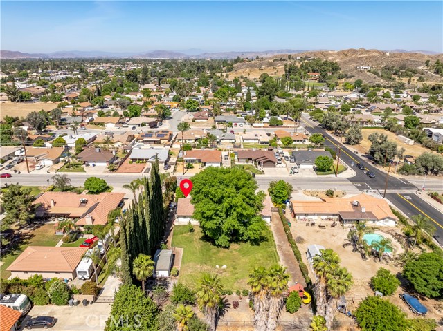 274 N Hemet Street, Hemet CA: https://media.crmls.org/medias/fcd69f52-4083-473b-8678-e0a17d8fb666.jpg