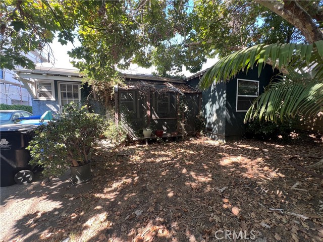 14418 Tiara Street, Van Nuys CA: https://media.crmls.org/medias/fcd6d28c-3e03-4c7f-bdb4-5aa871f8feb4.jpg