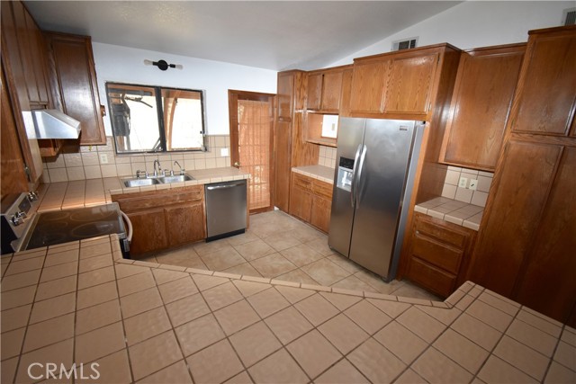 Detail Gallery Image 10 of 22 For 14652 Greenbriar Dr, Helendale,  CA 92342 - 2 Beds | 2 Baths