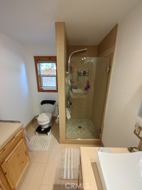 13892 Davos Drive, Truckee CA: https://media.crmls.org/medias/fcd7f36b-63aa-4baf-8e37-613709655b0d.jpg
