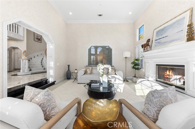 Detail Gallery Image 8 of 70 For 209 W Camino Real, Arcadia,  CA 91007 - 4 Beds | 4/1 Baths