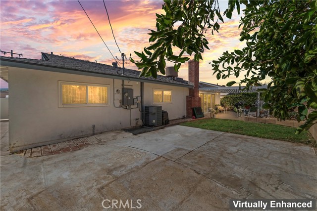 Detail Gallery Image 33 of 41 For 2218 Jonesboro Ave, Simi Valley,  CA 93063 - 4 Beds | 2/1 Baths