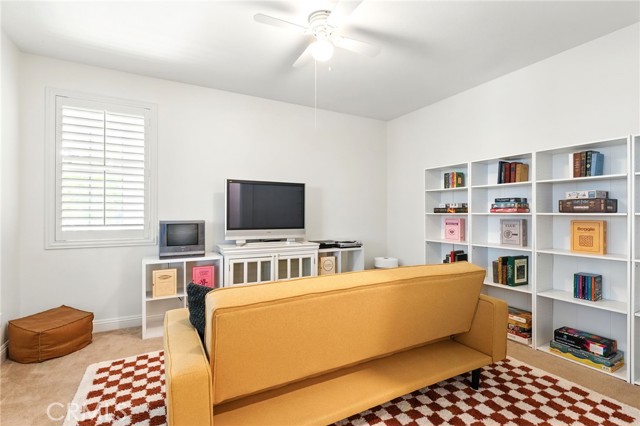 29222 Woodbridge Street, Lake Elsinore CA: https://media.crmls.org/medias/fcd8a2b8-916a-4017-9522-6cabb83f3880.jpg