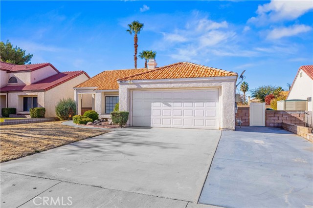 Detail Gallery Image 2 of 31 For 44239 Fenner, Lancaster,  CA 93536 - 3 Beds | 2 Baths