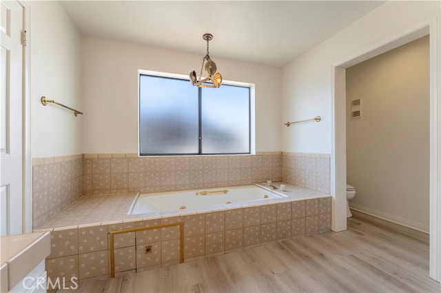 Detail Gallery Image 25 of 37 For 1567 Westholme Ave 4a,  Los Angeles,  CA 90024 - 2 Beds | 2/1 Baths