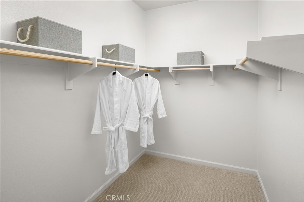 https://media.crmls.org/medias/fcd8ef66-ae80-4c55-aa15-c930c0c4094c.jpg?preset=X-Large
