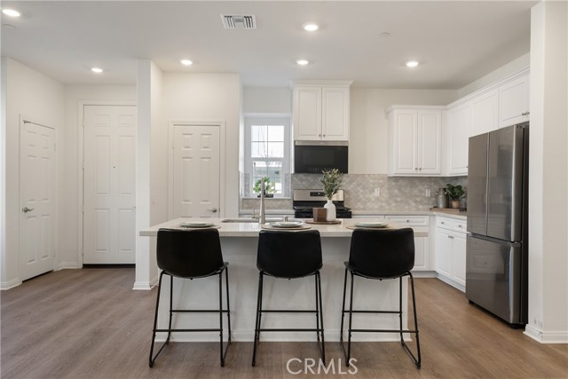 Detail Gallery Image 12 of 31 For 4229 E Carmel Privado, Ontario,  CA 91761 - 3 Beds | 2/1 Baths